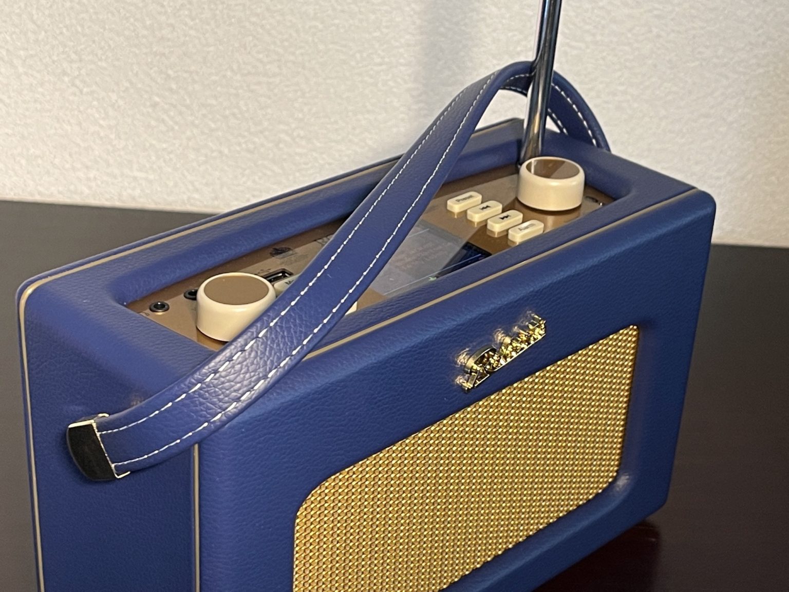 Das RetroRoberts bietet Radio und Streaming total